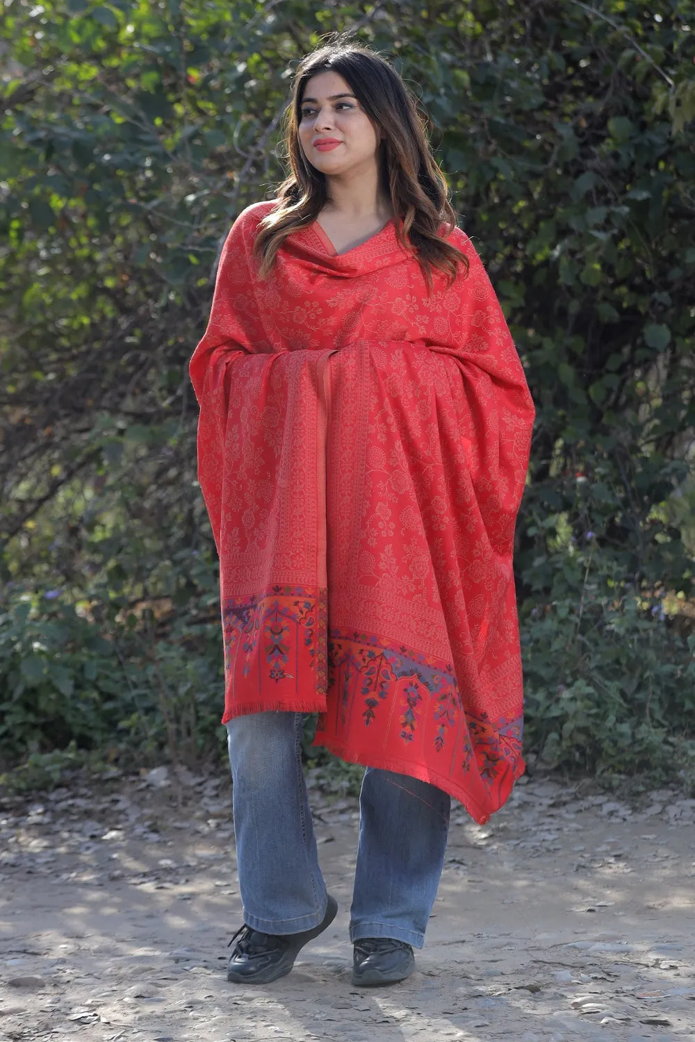 Attractive Red COLOUR KANI SHAWL WORK DEFINES ROYAL AND LUXURIOUS EXTREMELY COMFORTABLE FOR ALL EVENTS