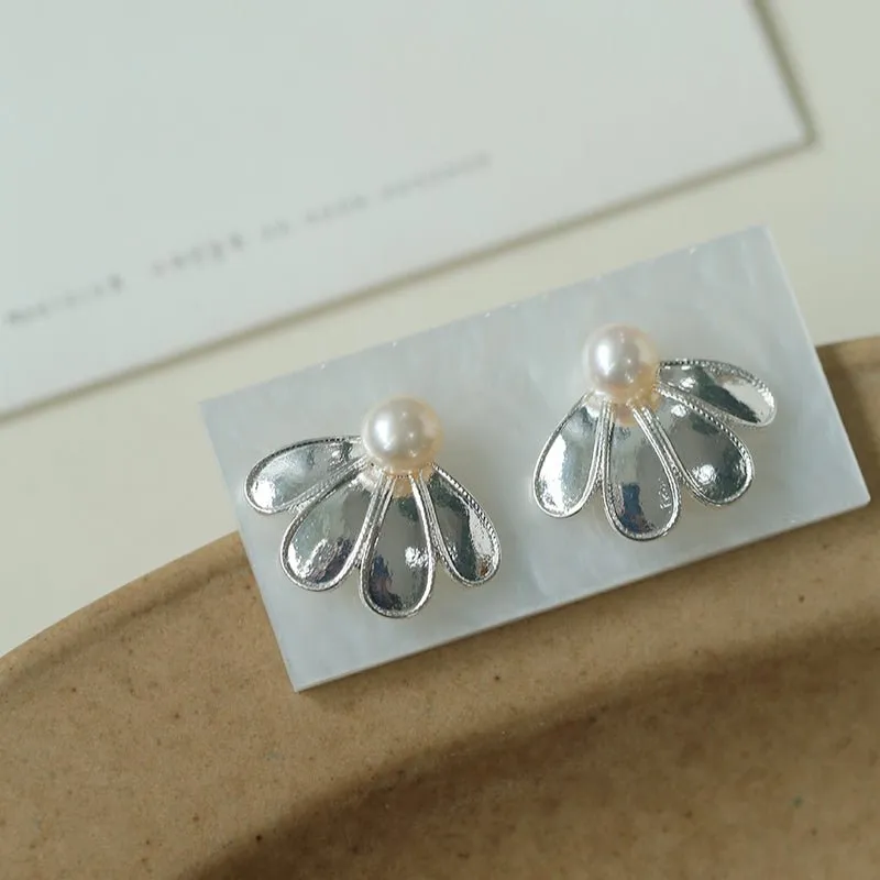 Ethnic Style Single Soma Flower Pearl Earrings