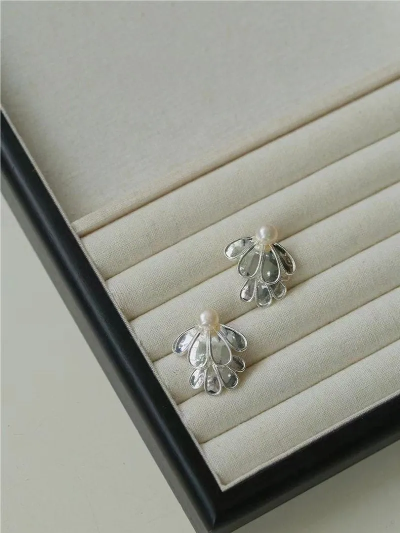 Ethnic Style Single Soma Flower Pearl Earrings